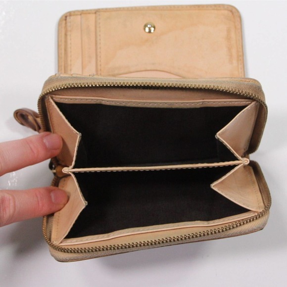 Paul Smith Metallic Gold Full Zip Around Leather Ladies Wallet - Picture 9 of 10